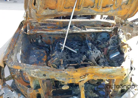 2012 Toyota Tundra Grade 5.7L V8 z USA, uszkodzony, nr VIN 5TFDW5F16CX211292